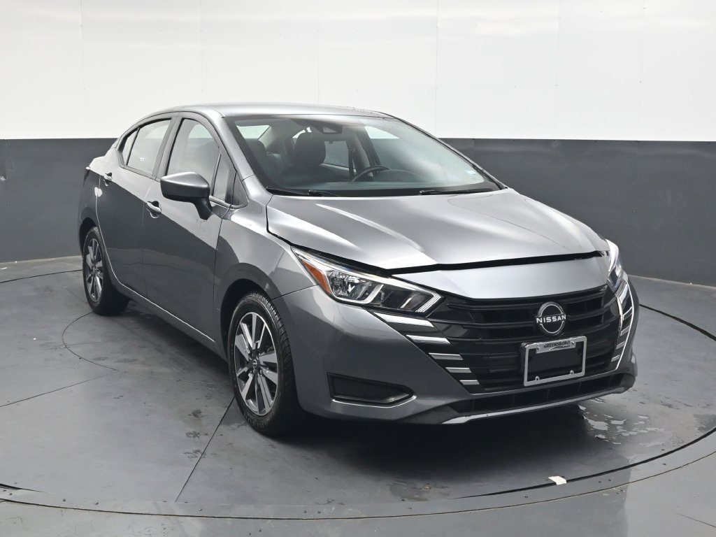 Used 2024 Nissan Versa SV FWD image 2