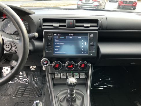 Used 2025 Toyota GR86 Premium w/ Performance Package RWD image 26