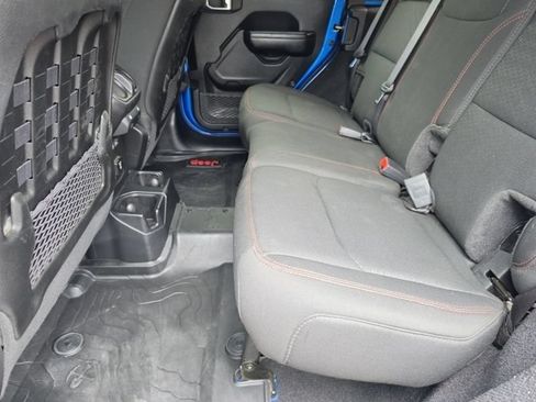 Used 2021 Jeep Wrangler Unlimited Rubicon AWD/4WD image 12