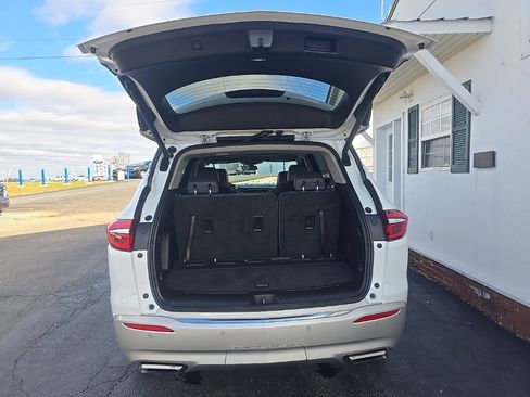 Used 2020 Buick Enclave Essence w/ Sound and Sites Package image 20