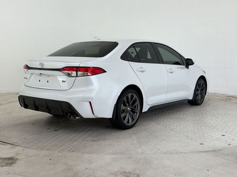 Used 2025 Toyota Corolla SE FWD image 9