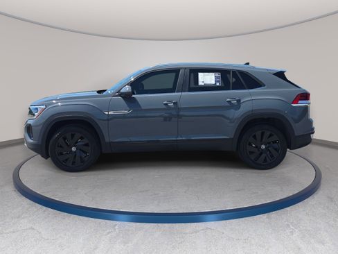 Used 2024 Volkswagen Atlas Cross Sport SE w/ Panoramic Sunroof Package image 7