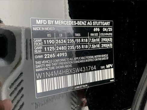 New 2025 Mercedes-Benz GLB 250 4MATIC image 16