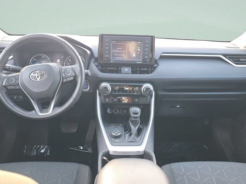 Used 2022 Toyota RAV4 XLE w/ Convenience Package AWD/4WD image 14