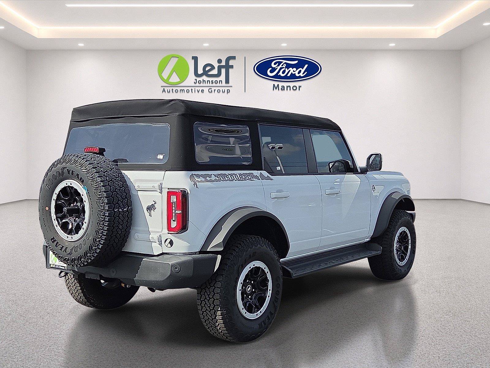 Used 2025 Ford Bronco Outer Banks w/ Sasquatch Package AWD/4WD image 8