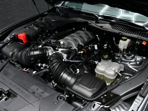 Used 2024 Ford Mustang GT Premium image 19