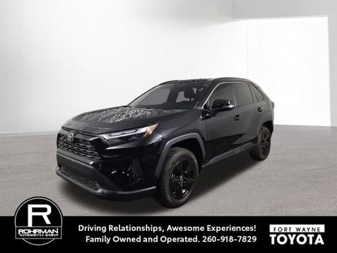 Used 2023 Toyota RAV4 XLE AWD/4WD image 1