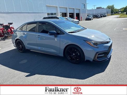 Used 2022 Toyota Corolla SE FWD image 3