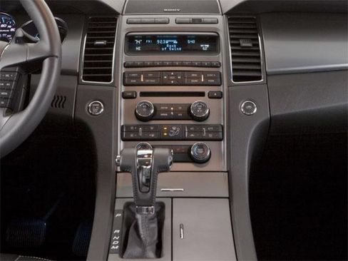 Used 2010 Ford Taurus SEL FWD image 10