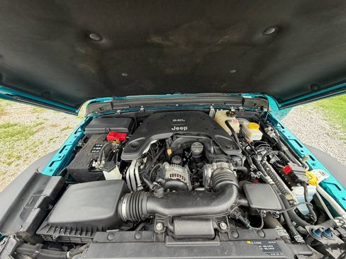 Used 2019 Jeep Wrangler Unlimited Sport S AWD/4WD image 18