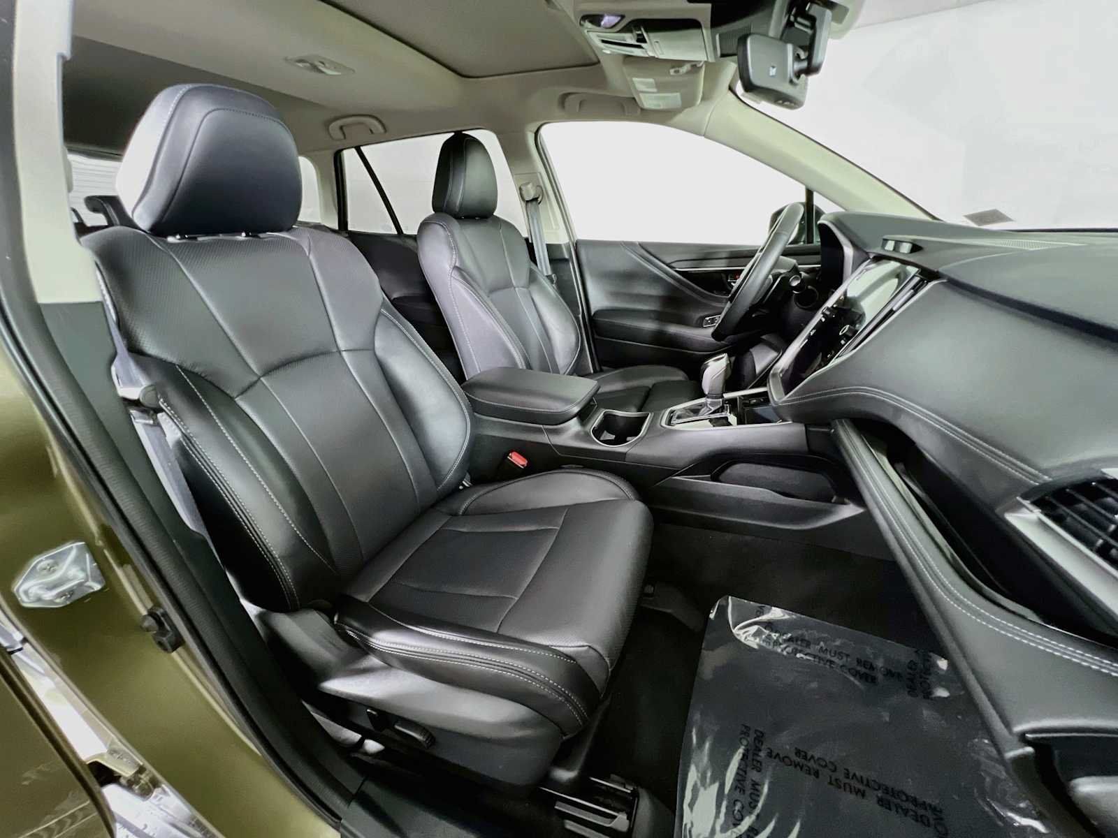 Used 2025 Subaru Outback Limited AWD/4WD image 30