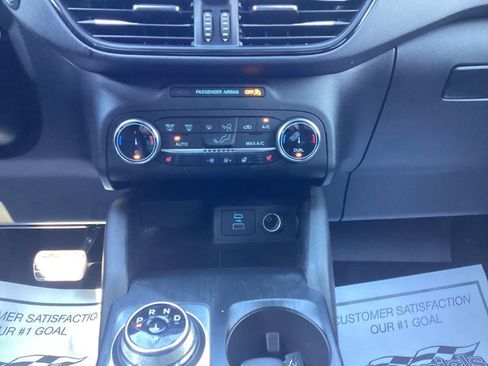 Used 2023 Ford Escape ST-Line image 15