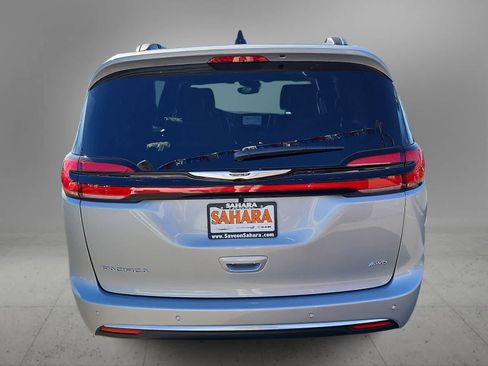 New 2026 Chrysler Pacifica Pinnacle image 7