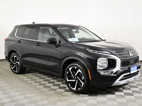 Used 2022 Mitsubishi Outlander SE AWD/4WD image 4