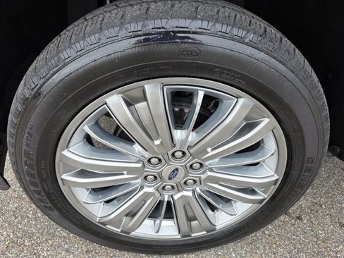 Certified 2024 Ford F150 Platinum w/ Equipment Group 703A Plus image 12