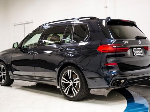 Used 2022 BMW X7 M50i w/ Dynamic Handling Package image 7
