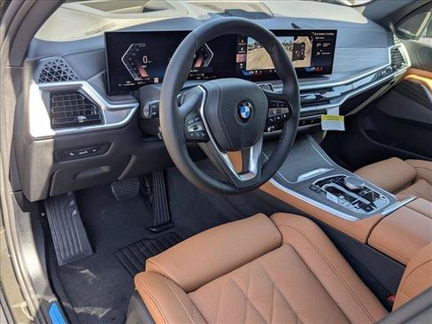 Used 2026 BMW X5 xDrive40i AWD/4WD image 3