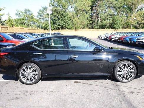 Certified 2025 Nissan Altima 2.5 SL FWD image 5