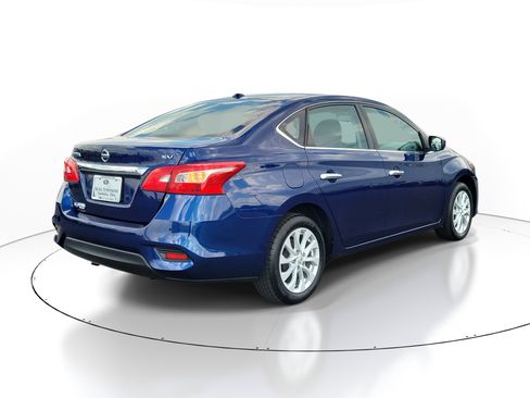 Certified 2018 Nissan Sentra SV FWD image 4