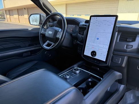 Used 2023 Ford Expedition Max Platinum image 20