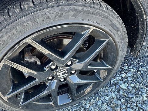 Used 2024 Honda Civic Sport image 6