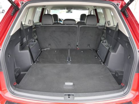 Certified 2024 Volkswagen Atlas SE w/ Black Wheel Package image 18