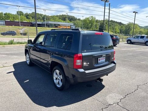 Used 2014 Jeep Patriot Latitude AWD/4WD image 6
