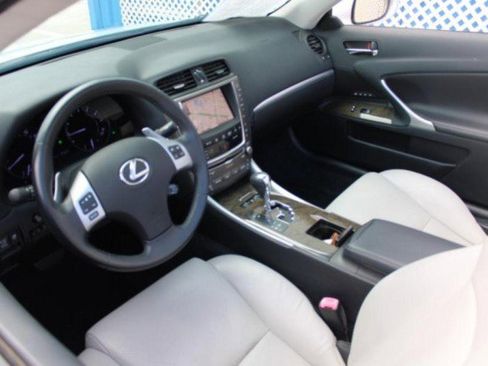Used 2011 Lexus IS 250C image 16