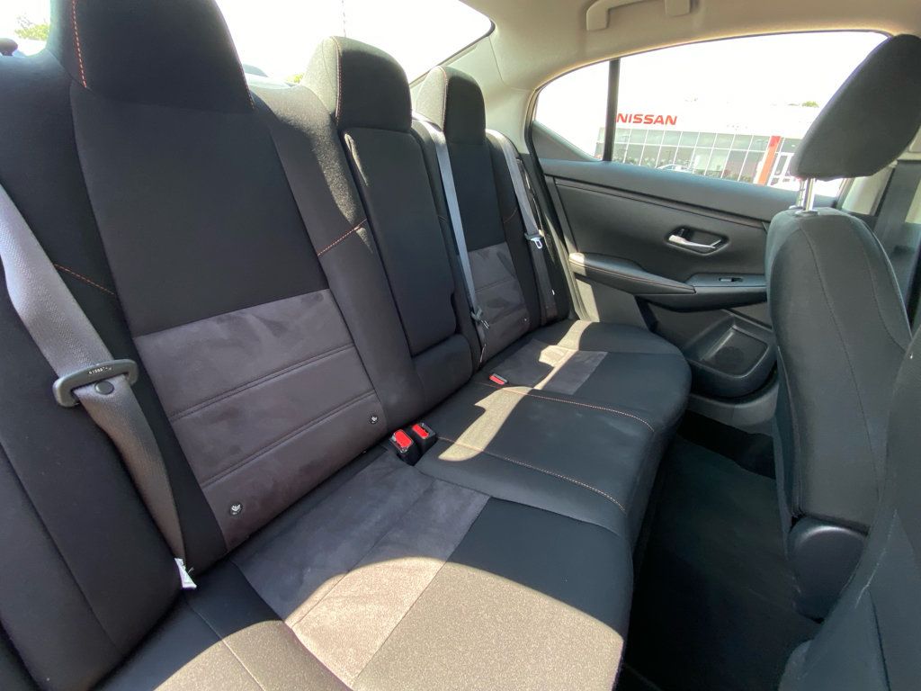 Used 2025 Nissan Sentra SR w/ Midnight Edition FWD image 12