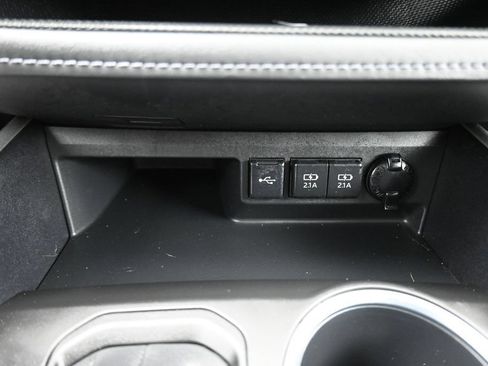 Used 2020 Toyota Highlander XLE AWD/4WD image 20