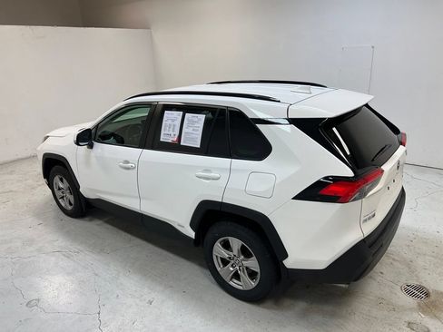Used 2022 Toyota RAV4 XLE AWD/4WD image 5