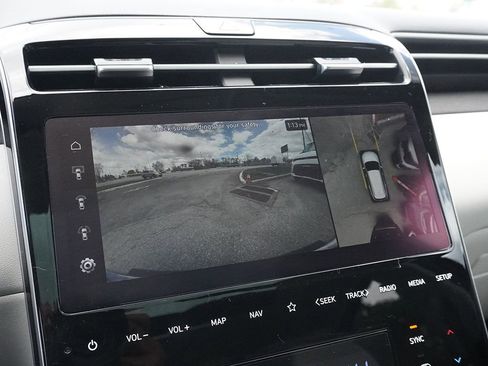 Used 2024 Hyundai Tucson Limited image 47