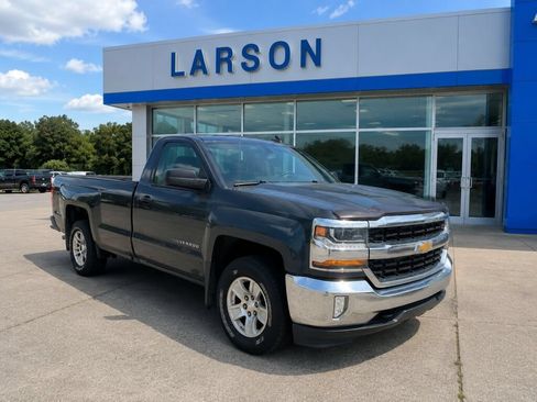 Used 2017 Chevrolet Silverado 1500 LT w/ LT Convenience Package AWD/4WD image 1