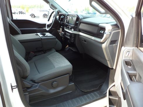 Used 2023 Ford F150 XLT w/ Trailer Tow Package image 8