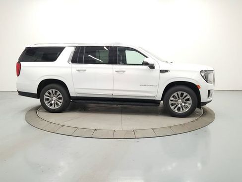 Used 2024 GMC Yukon XL Denali image 8