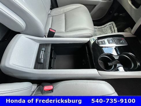 Used 2017 Honda Pilot Touring image 23