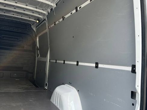 Used 2023 Mercedes-Benz Sprinter 2500 image 22