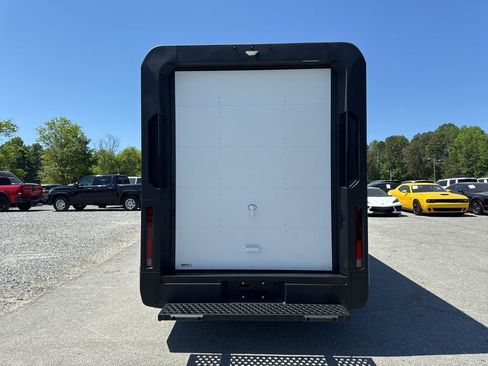 Used 2024 Chevrolet Brightdrop 600 w/ Commercial Equipment Package AWD/4WD image 4