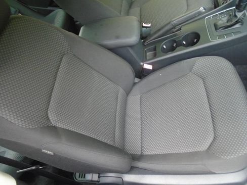 Used 2013 Volkswagen Passat 2.5 S FWD image 21