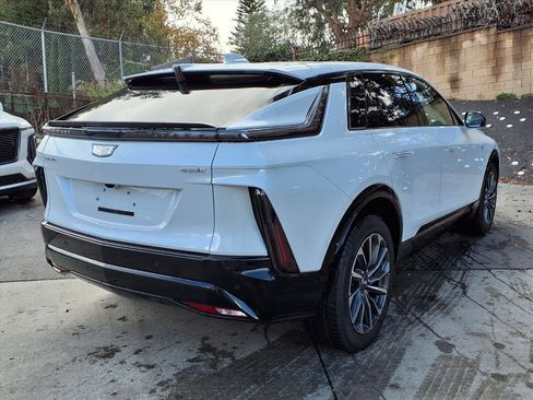 Used 2026 Cadillac Lyriq Sport image 8
