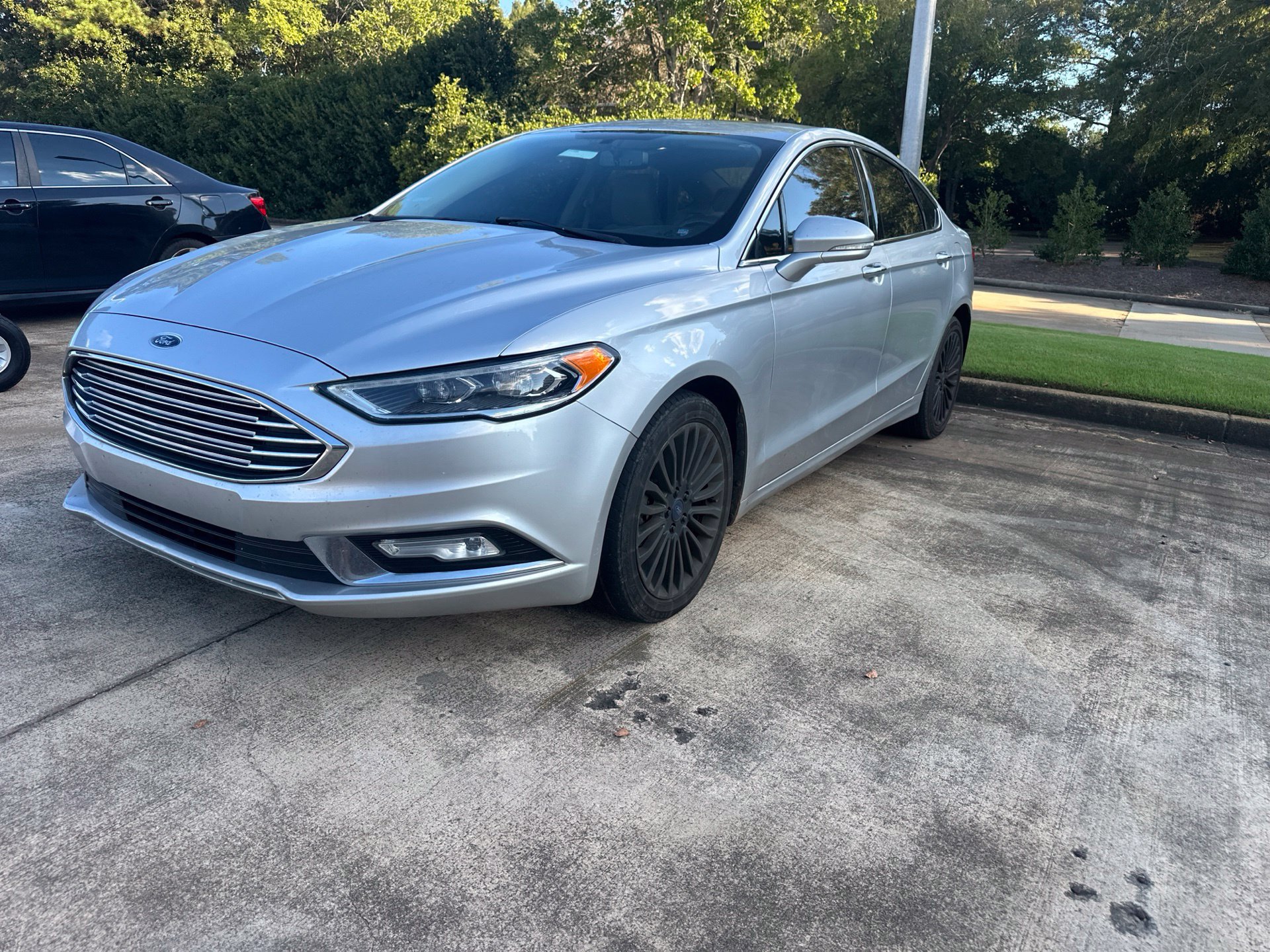 Used 2017 Ford Fusion SE w/ Fusion SE Technology Package AWD/4WD image 1