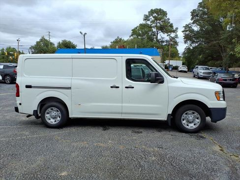 Used 2016 Nissan NV 2500 SV w/ Back Door Glass Package image 2