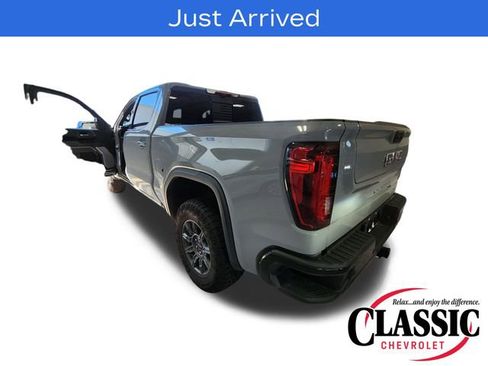 Used 2024 GMC Sierra 1500 AT4X AWD/4WD image 9