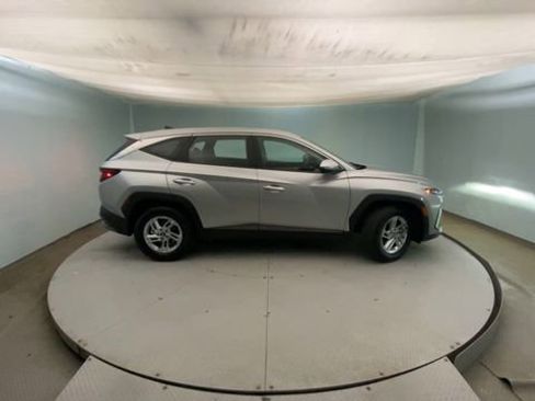 Certified 2026 Hyundai Tucson SE FWD image 5