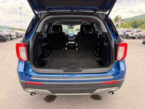 Used 2022 Ford Explorer Limited w/ Equipment Group 301A AWD/4WD image 19