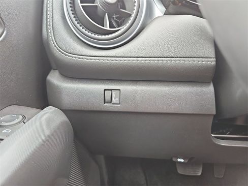 New 2025 Chevrolet Colorado LT w/ LT Convenience Package image 15