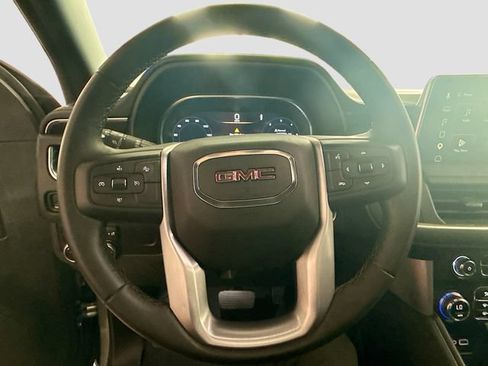 Used 2023 GMC Yukon SLE w/ LPO, Floor Liner Package AWD/4WD image 12