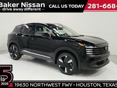 Used 2025 Nissan Kicks SR AWD/4WD image 1