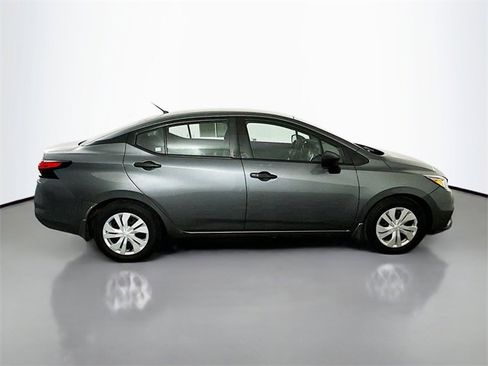 Used 2021 Nissan Versa S image 8