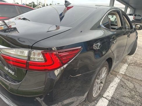 Used 2018 Lexus ES 350 w/ Premier Package FWD image 2
